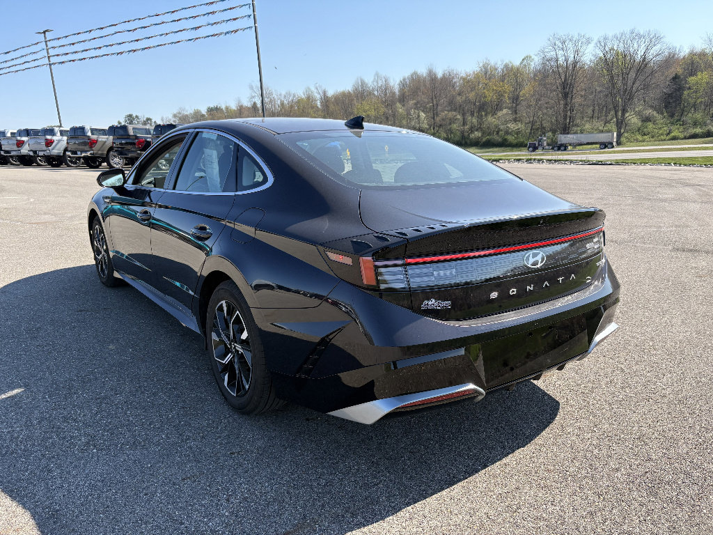 Used 2024 Hyundai Sonata SEL AWD/4WD image 3