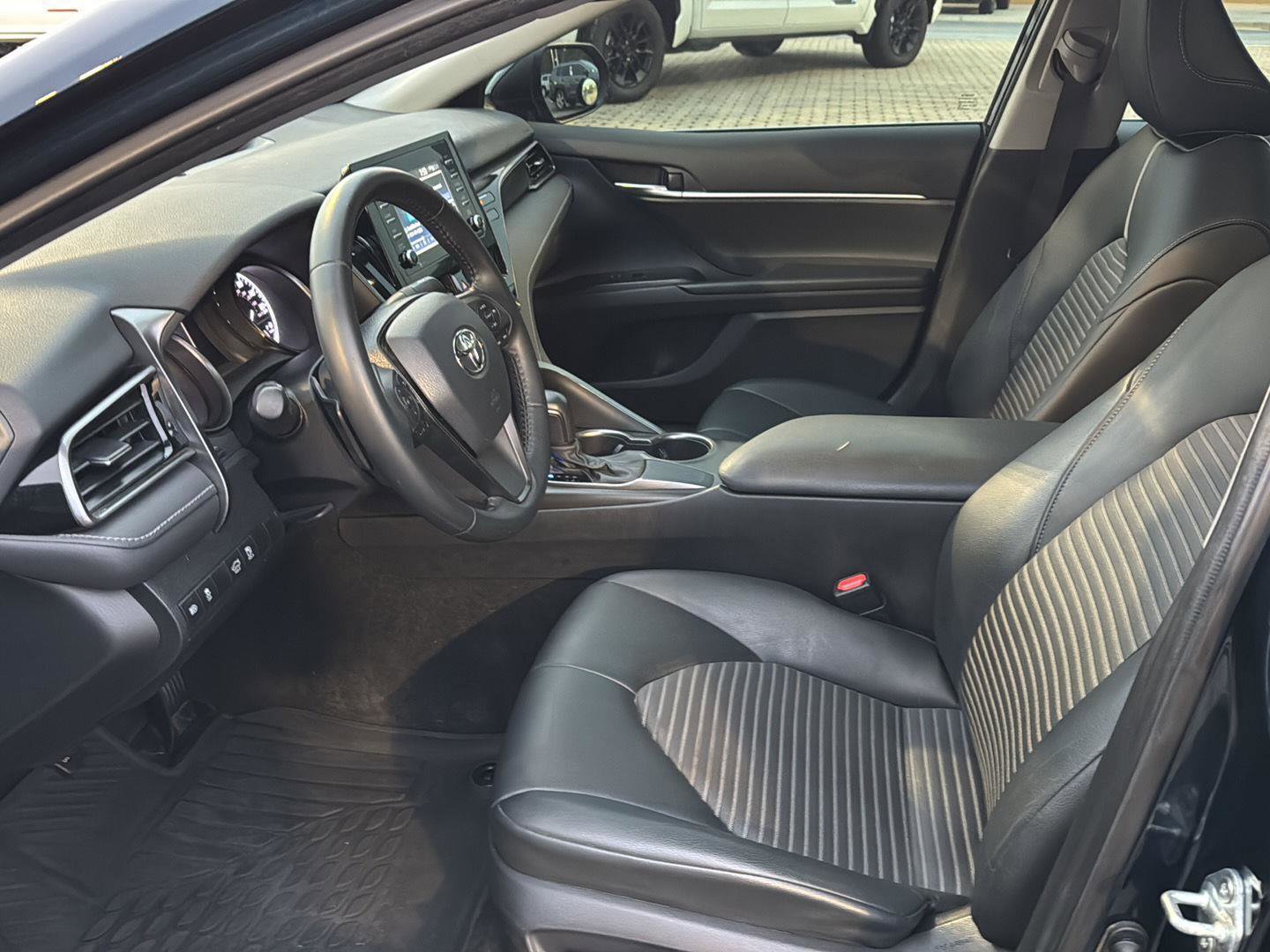 Certified 2021 Toyota Camry SE image 8