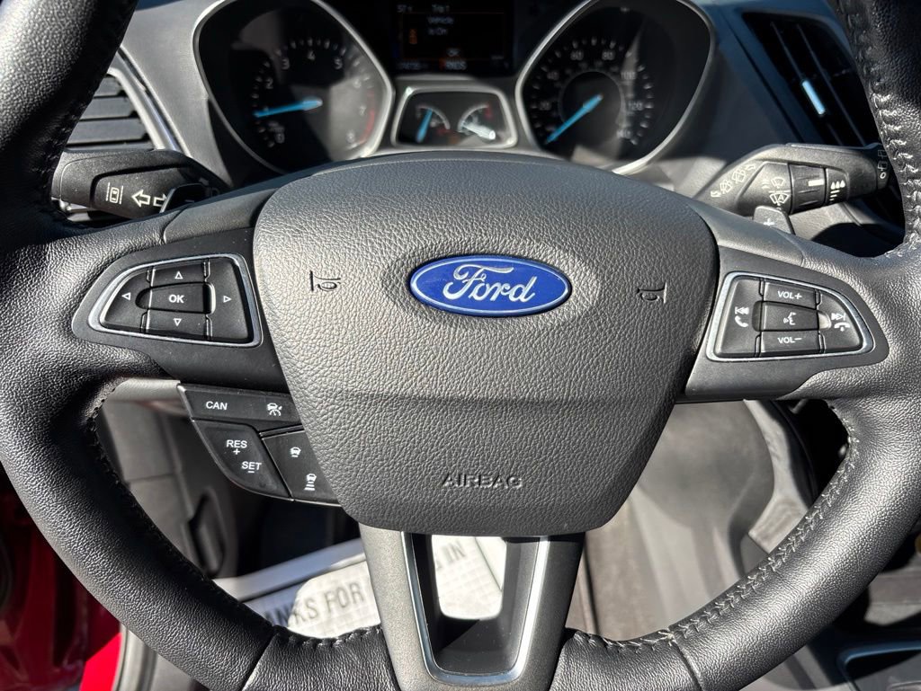 Used 2018 Ford Escape Titanium w/ Ford Safe & Smart Package AWD/4WD image 25