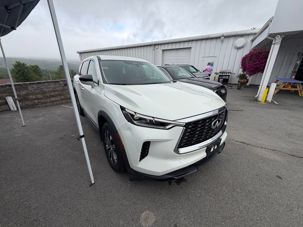 Used 2023 INFINITI QX60 Pure AWD/4WD image 7