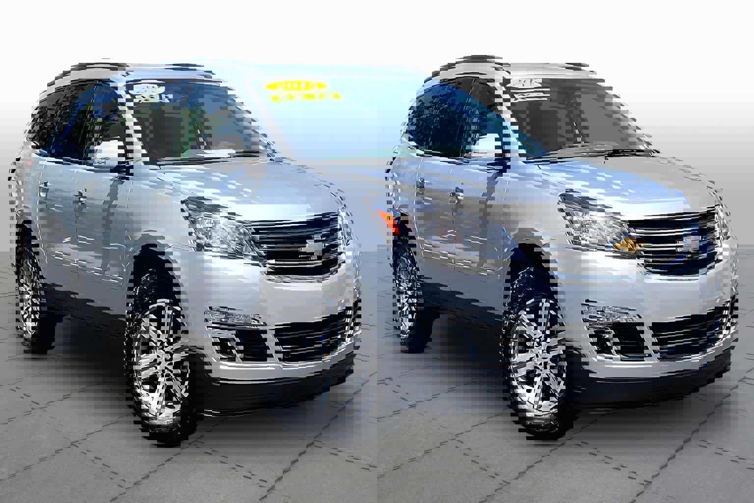 Used 2015 Chevrolet Traverse LT image 3