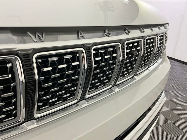Used 2023 Jeep Grand Wagoneer L Series II w/ Convenience Group III image 9