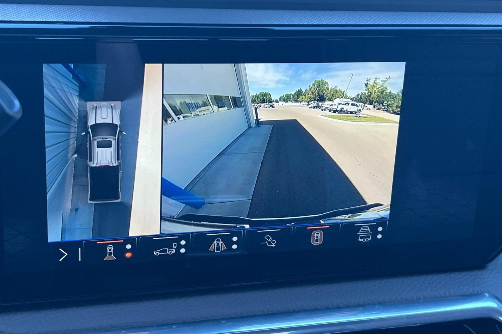 New 2026 GMC Sierra 3500 Denali w/ Technology Package AWD/4WD image 16