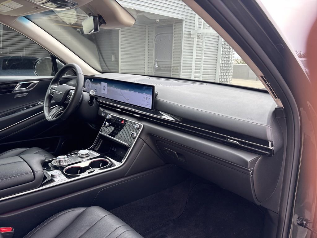 Used 2025 Genesis GV80 2.5T Standard image 15