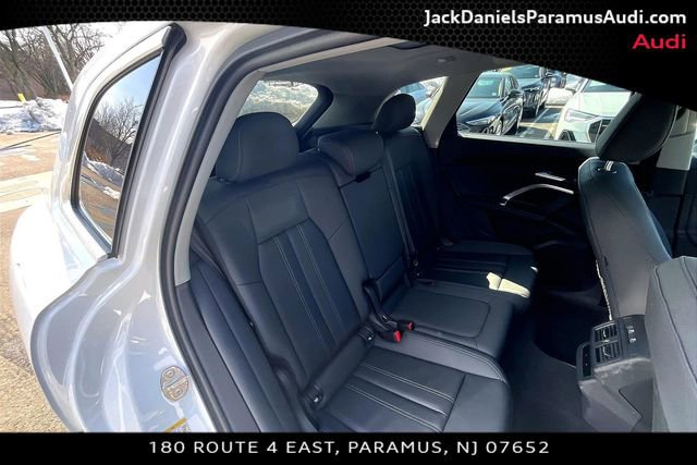 Used 2025 Audi Q5 Premium w/ Convenience Package image 17