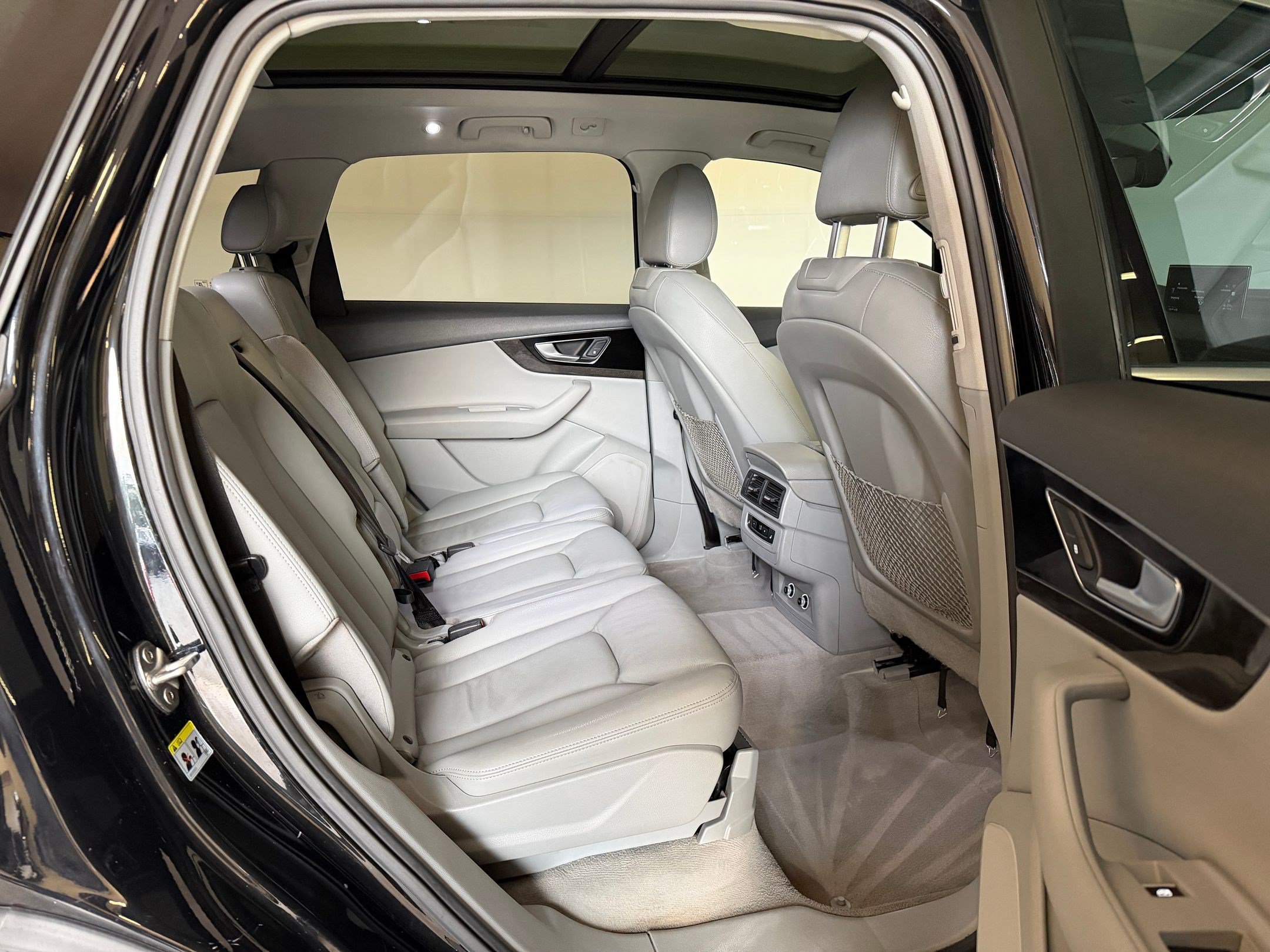 Used 2019 Audi Q7 3.0T Premium AWD/4WD image 33