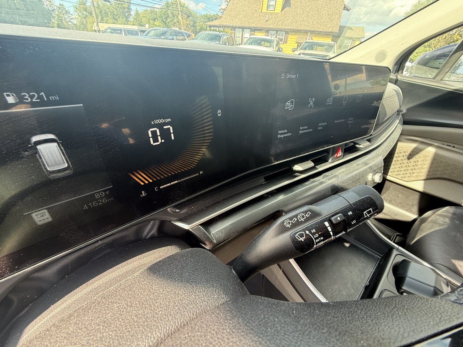 Used 2025 Kia Carnival FWD image 24