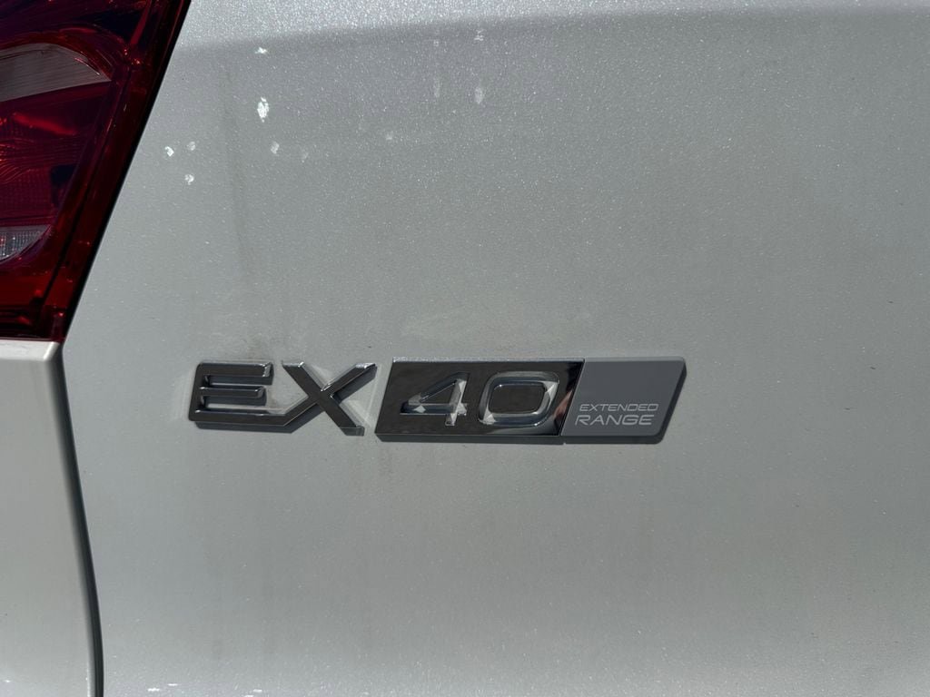 New 2026 Volvo EX40 Plus w/ Climate Package image 9