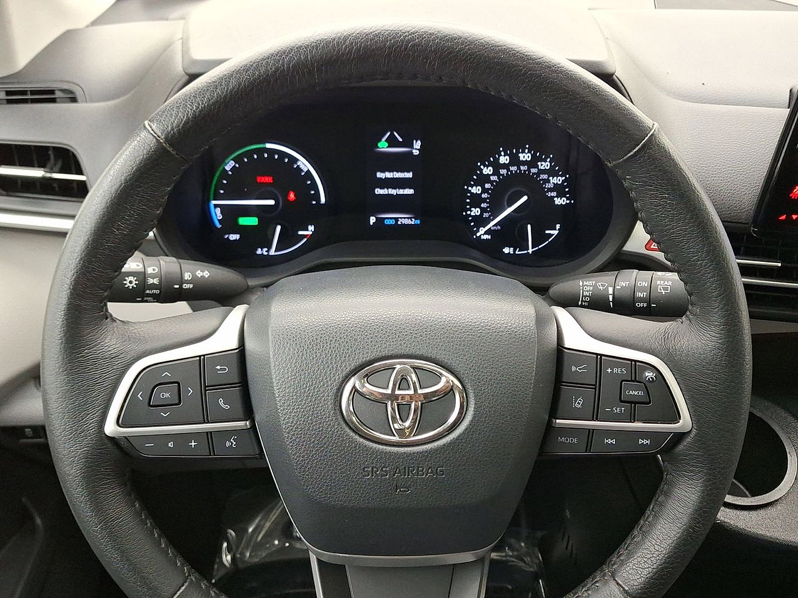 Used 2022 Toyota Sienna XLE image 22