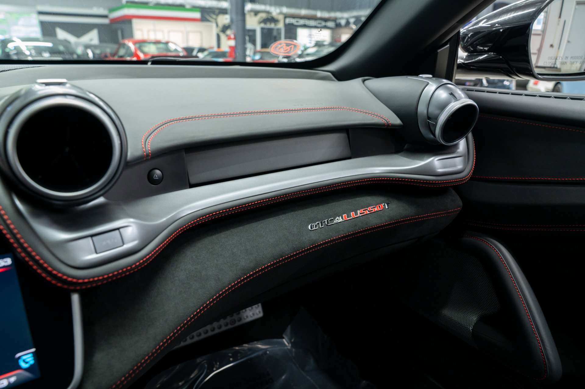 Used 2020 Ferrari GTC4Lusso T RWD image 34