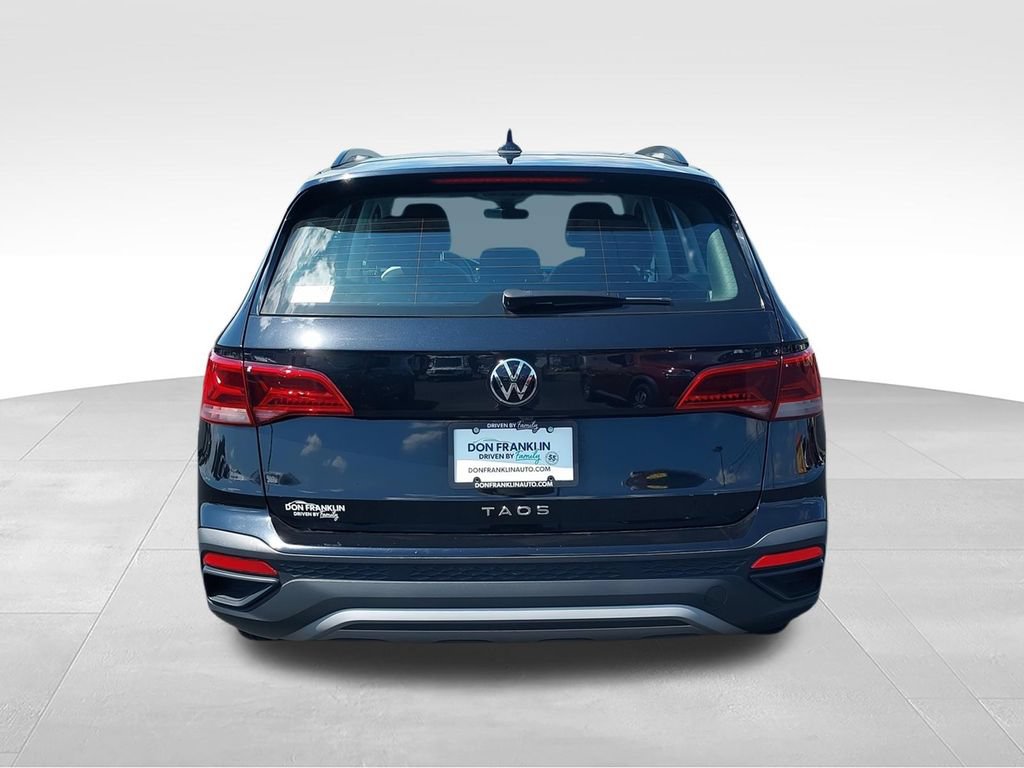 Used 2023 Volkswagen Taos S w/ Driver Assistance Package FWD image 7