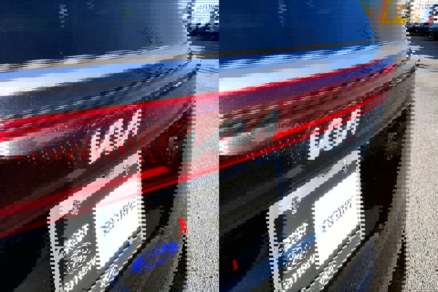 Used 2022 Kia Carnival SX Prestige image 30