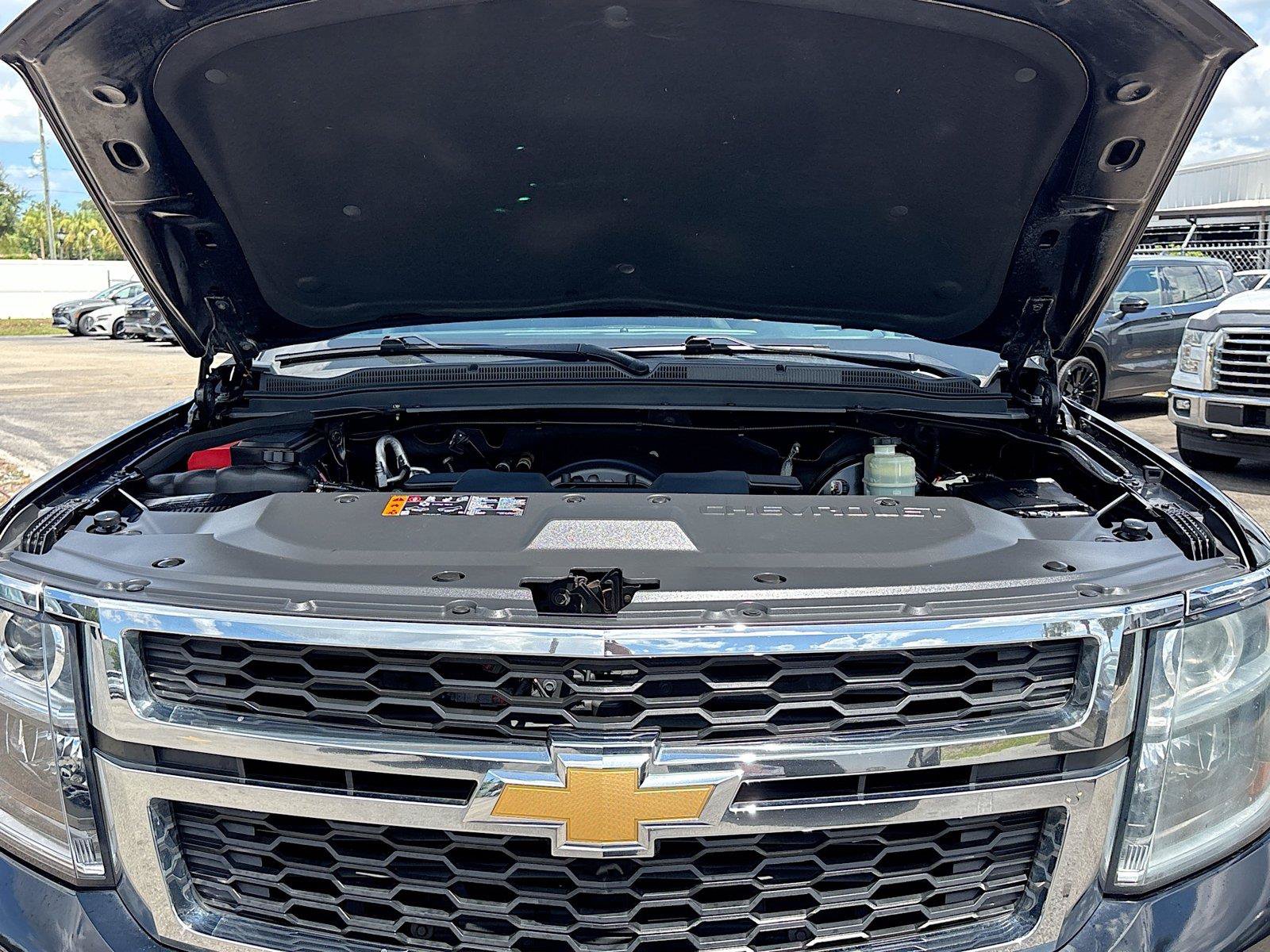 Used 2020 Chevrolet Suburban LT RWD image 32