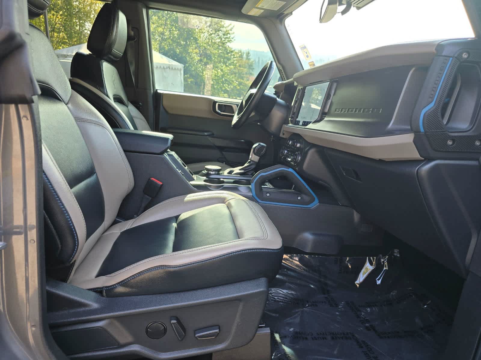 Used 2024 Ford Bronco Wildtrak AWD/4WD image 29