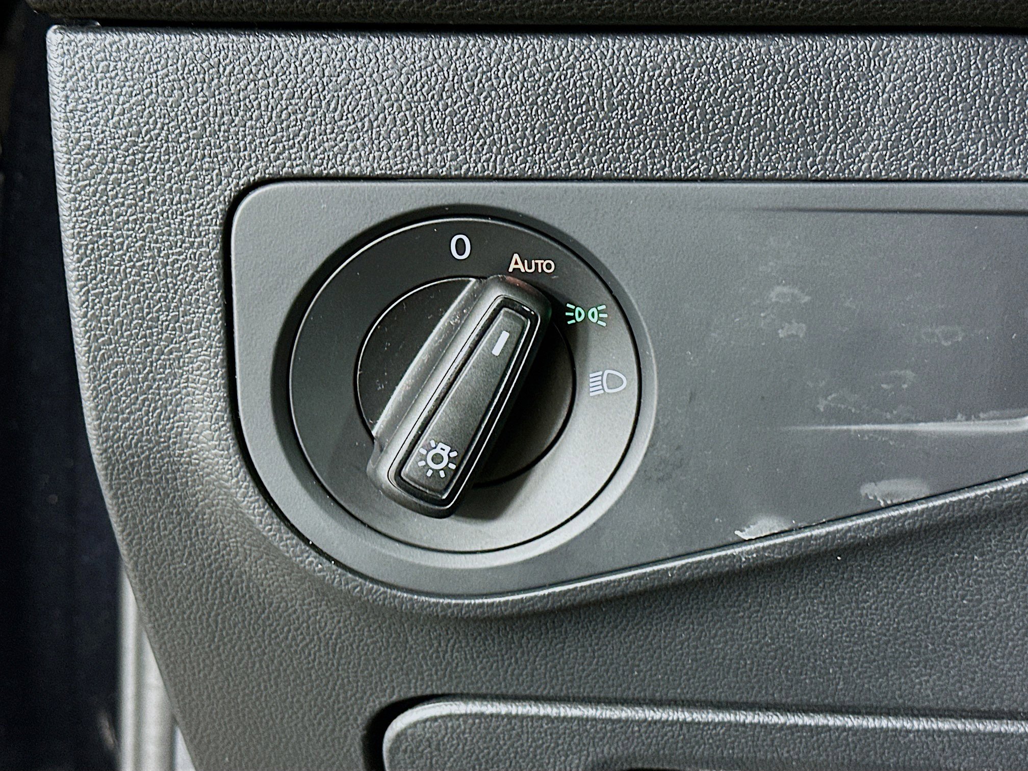 Used 2024 Volkswagen Tiguan S image 17