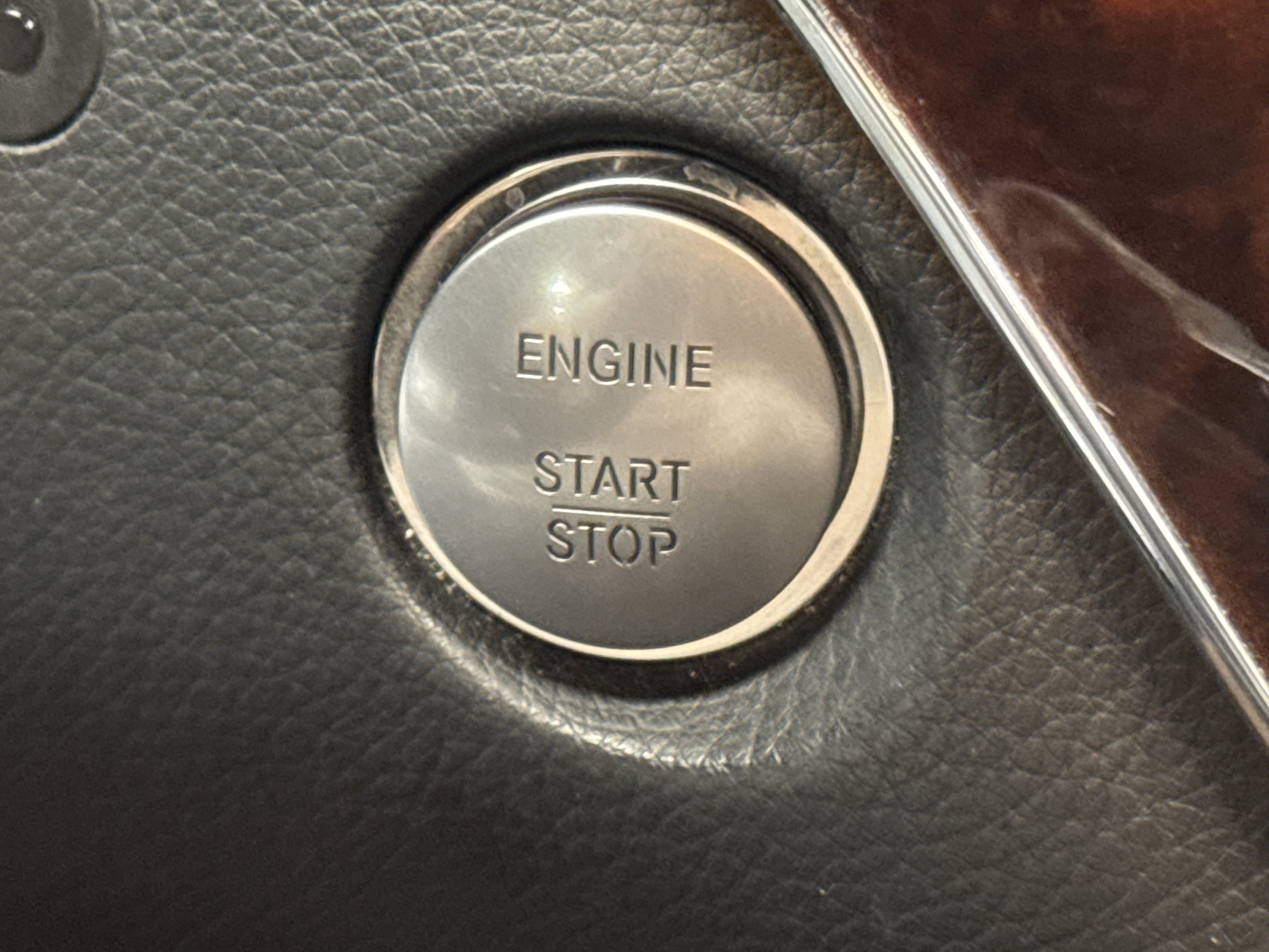 Used 2009 Mercedes-Benz S 550 4MATIC image 12