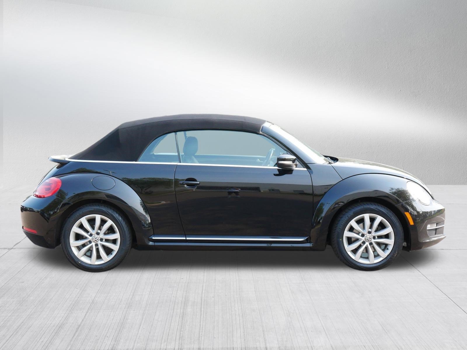 Used 2013 Volkswagen Beetle TDI FWD image 8