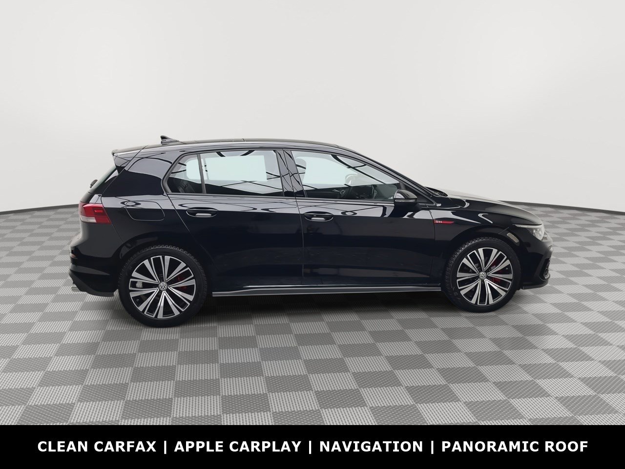 Used 2022 Volkswagen GTI SE FWD image 39