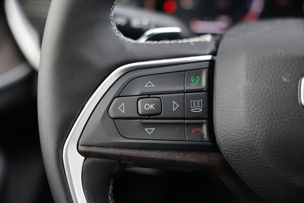 New 2026 Jeep Grand Cherokee Laredo image 17