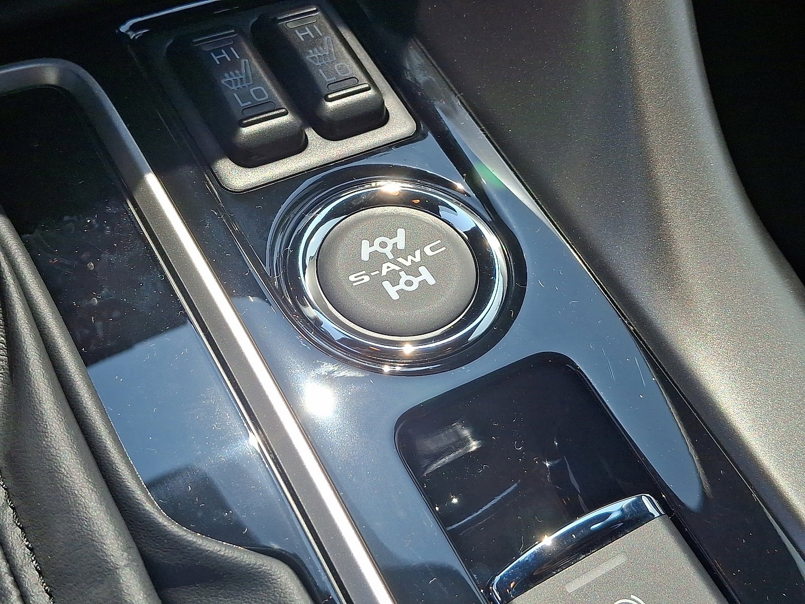 New 2025 Mitsubishi Eclipse Cross Black Edition image 22