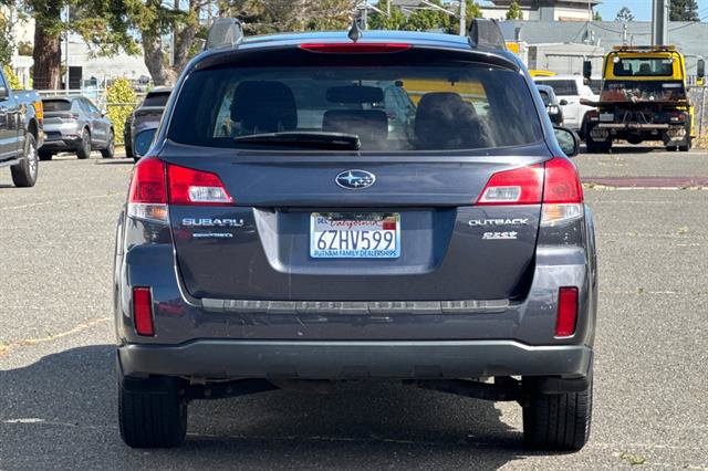 Used 2013 Subaru Outback 2.5i Premium AWD/4WD image 4