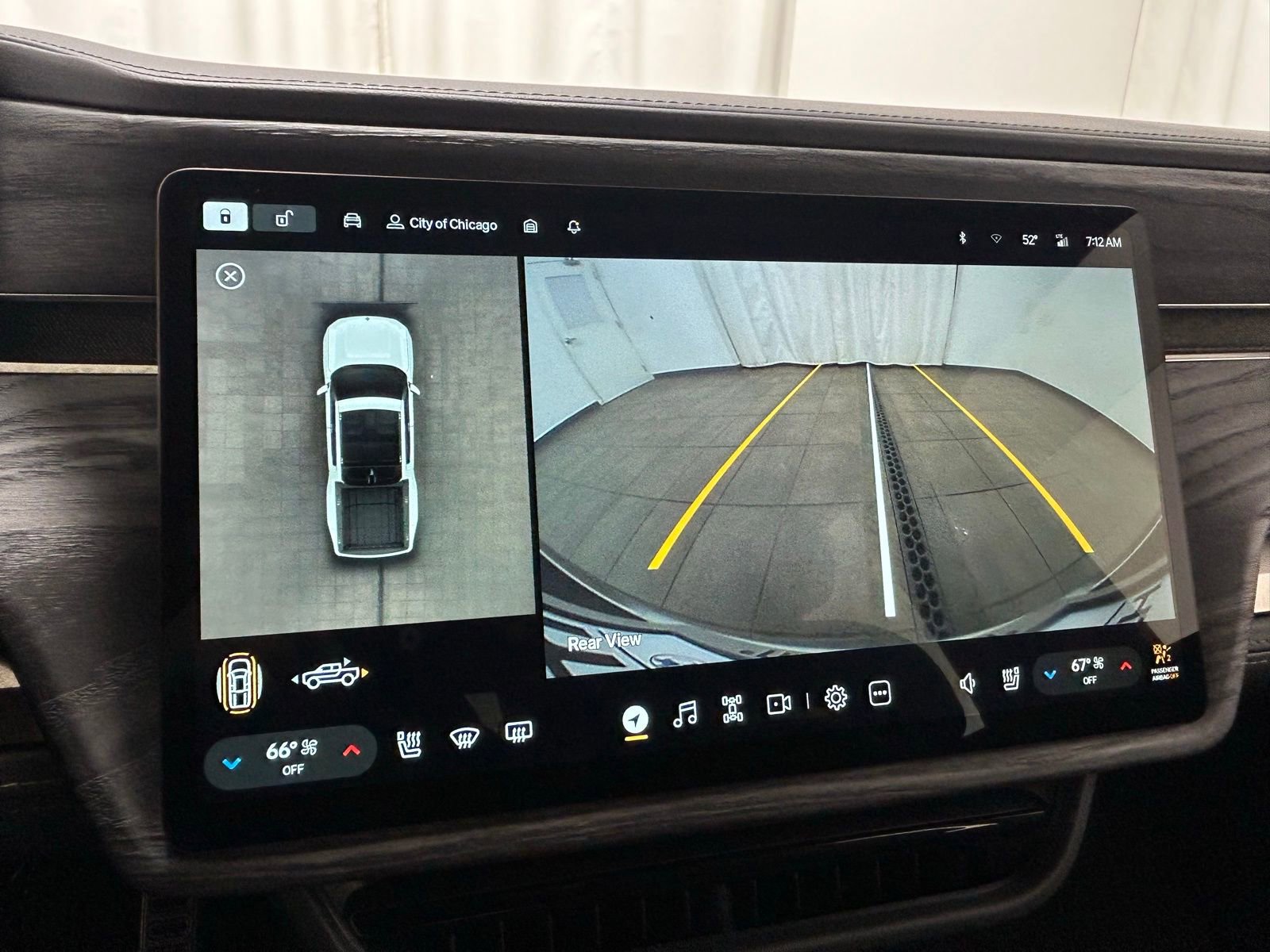 Used 2022 Rivian R1T Adventure image 20