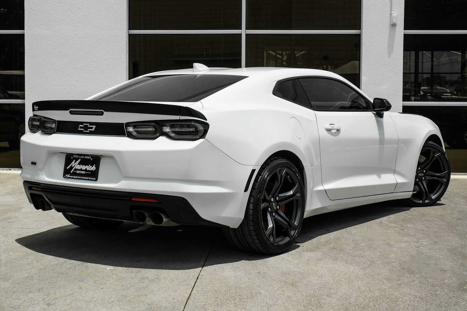 Used 2021 Chevrolet Camaro SS RWD image 8