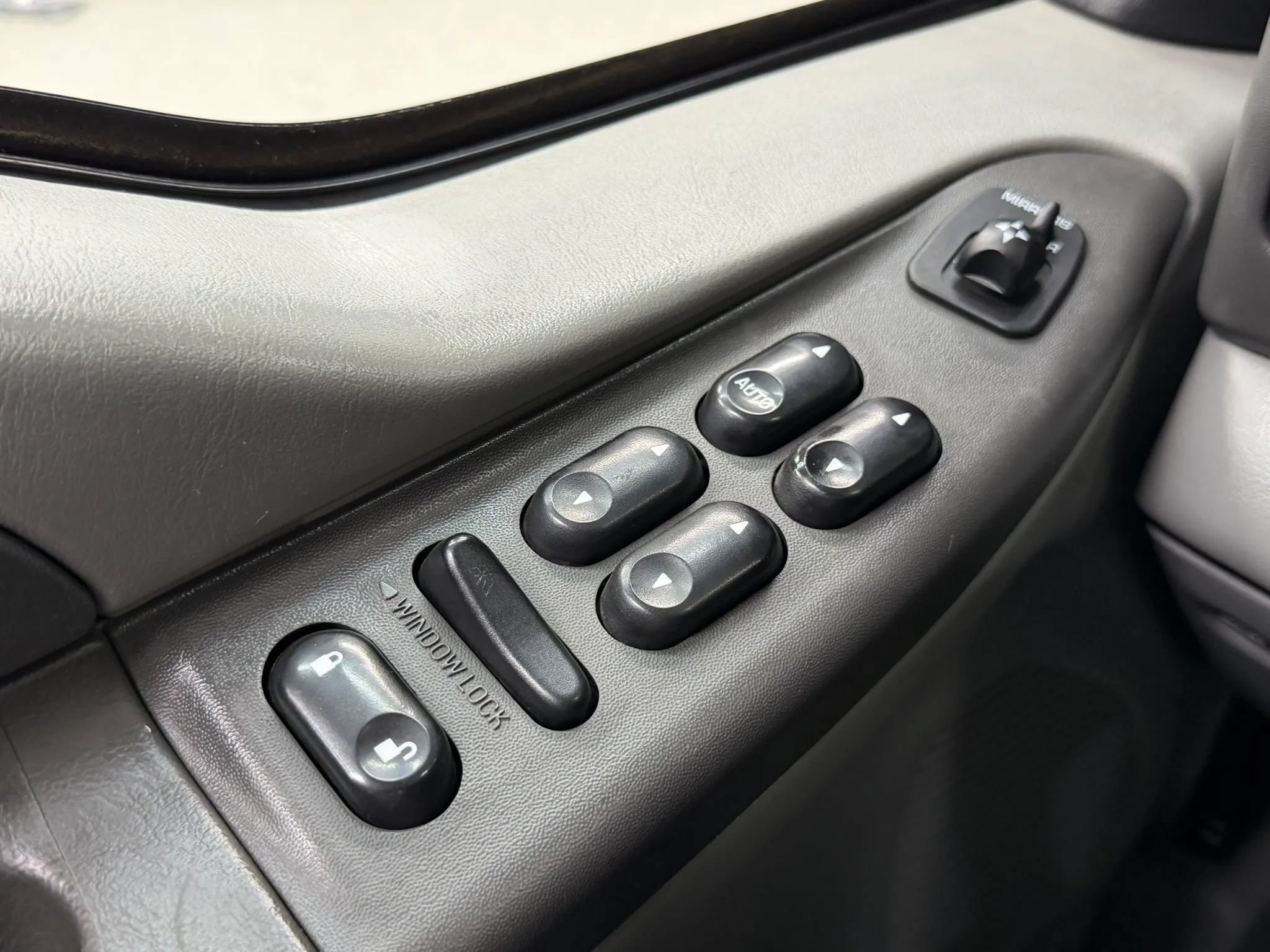 Used 2003 Ford F250 XLT AWD/4WD image 26