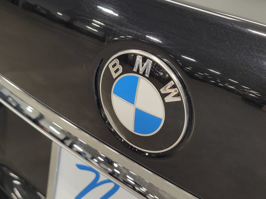 Used 2019 BMW 750i xDrive w/ M Sport Package AWD/4WD image 6