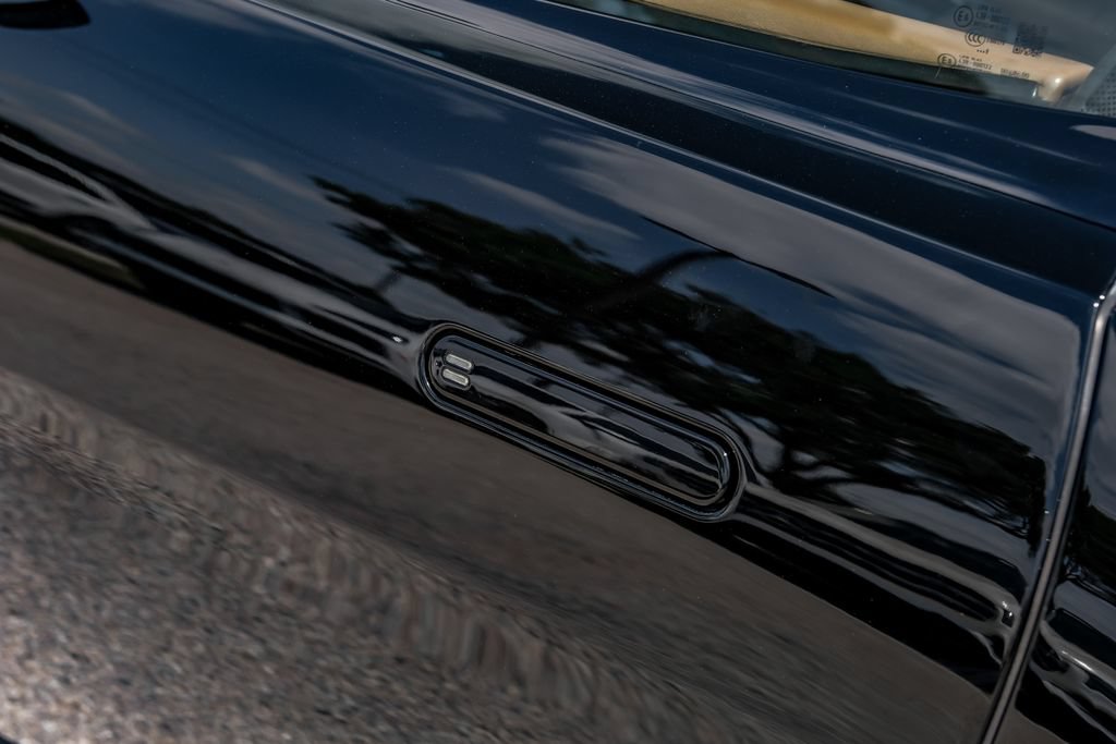 Used 2020 Aston Martin V8 Vantage Coupe RWD image 34