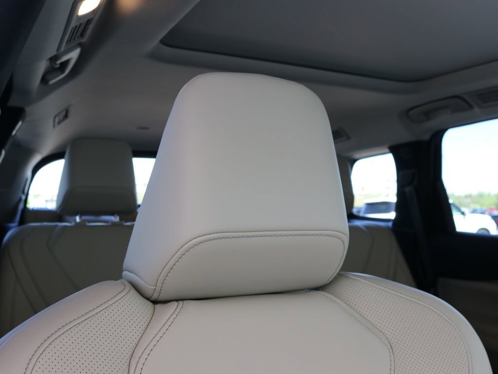 Certified 2025 INFINITI QX60 Pure w/ Cargo Package AWD/4WD image 47