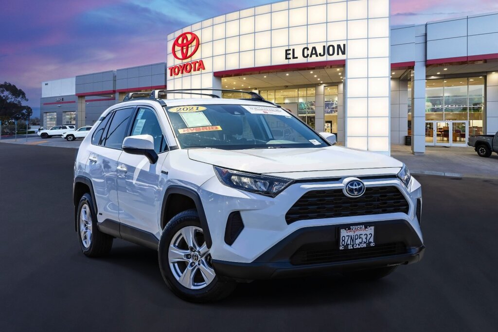 Certified 2021 Toyota RAV4 LE AWD/4WD image 1