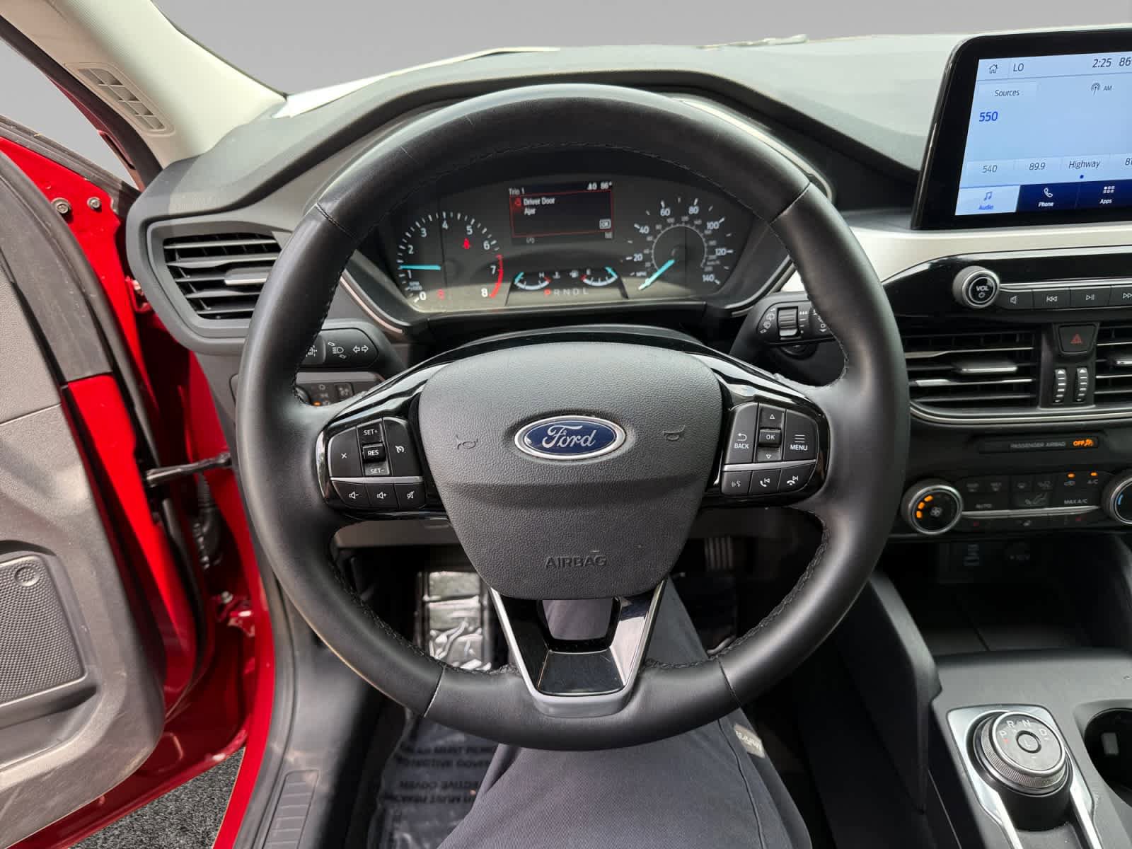 Used 2022 Ford Escape SE w/ Cold Weather Package FWD image 13