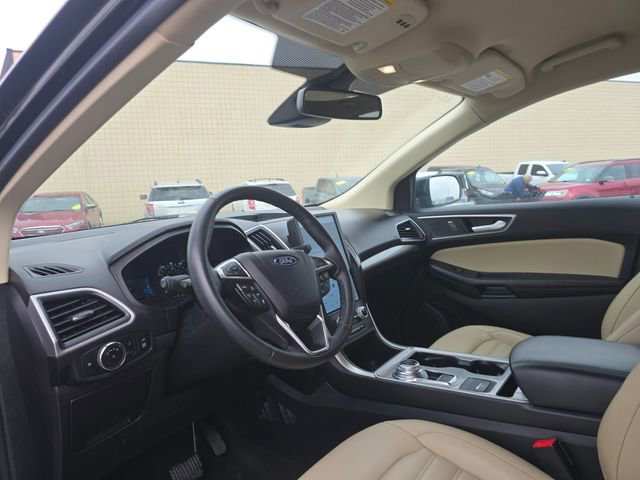 Used 2024 Ford Edge SEL w/ Convenience Package AWD/4WD image 11