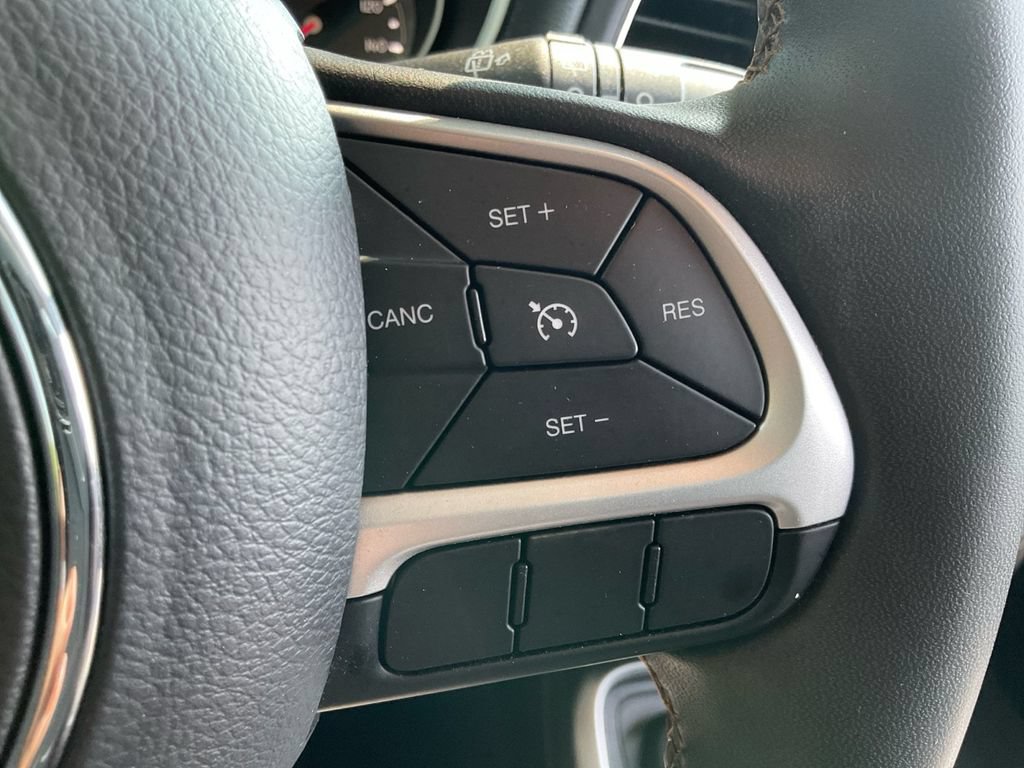 Used 2021 Jeep Compass Latitude AWD/4WD image 33