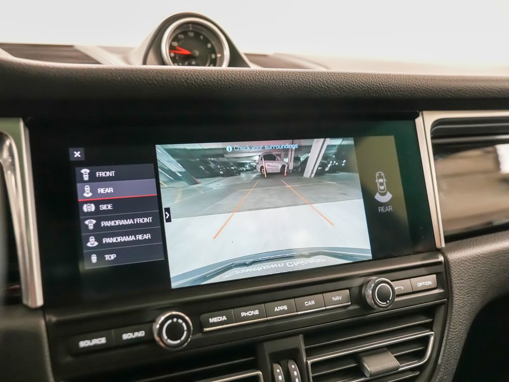 Certified 2021 Porsche Macan S AWD/4WD image 31