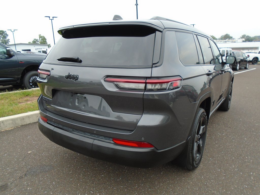 Certified 2025 Jeep Grand Cherokee L Altitude AWD/4WD image 3