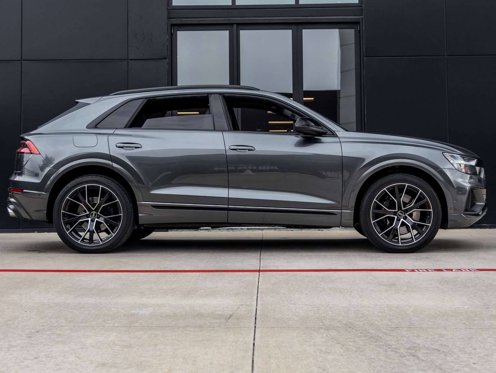 Used 2023 Audi SQ8 Premium Plus AWD/4WD image 10