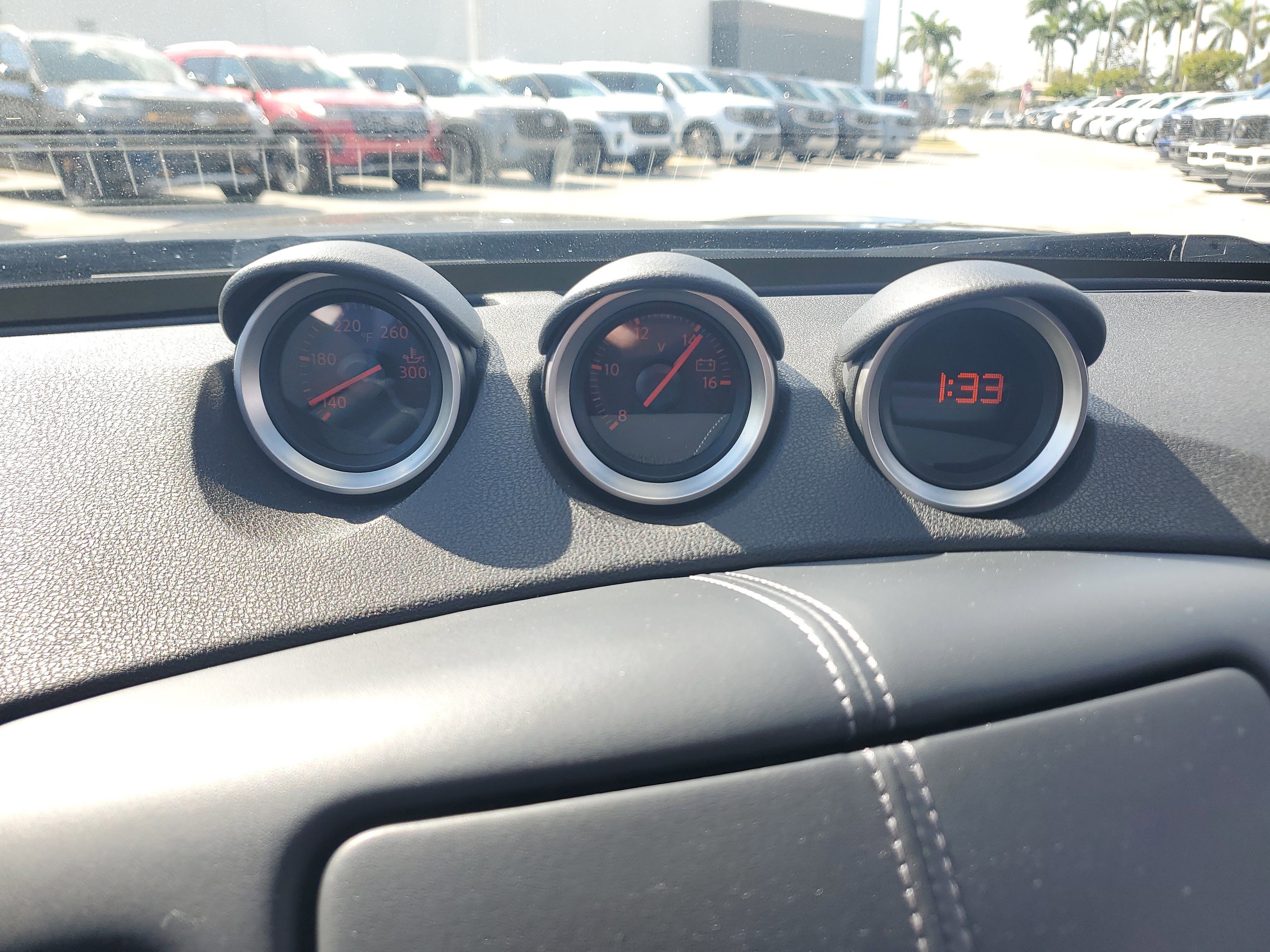 Used 2016 Nissan 370Z Coupe image 21