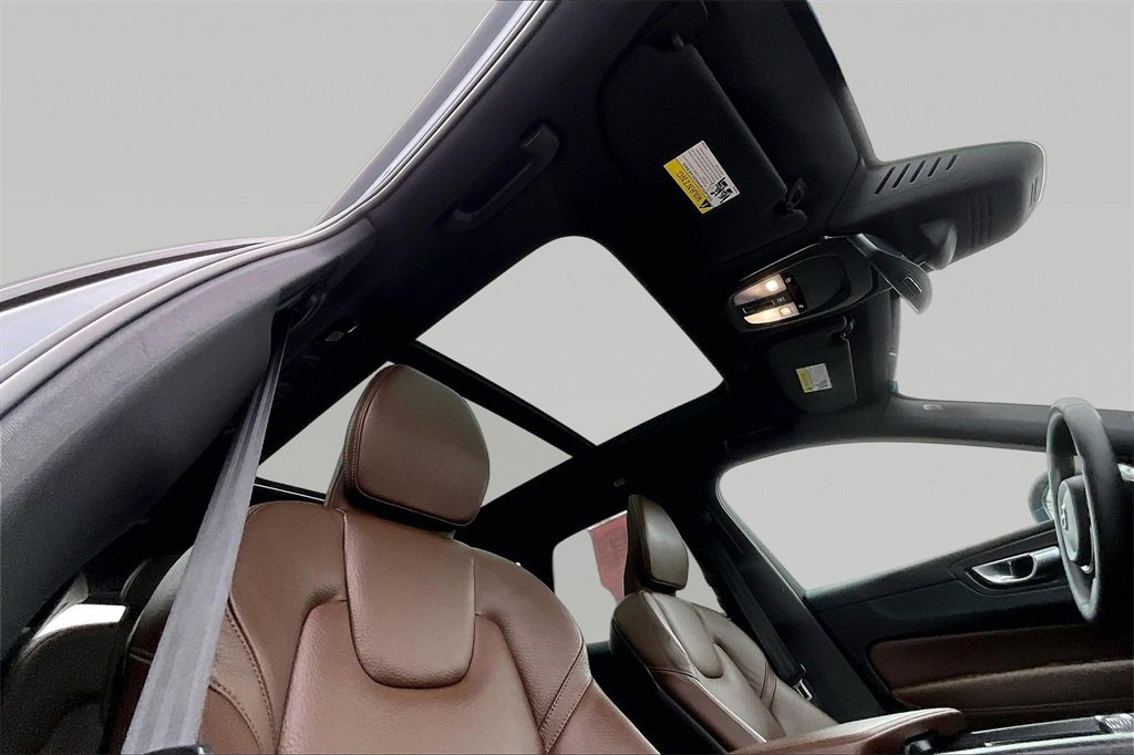 Used 2023 Volvo XC60 B5 Plus w/ Climate Package image 26