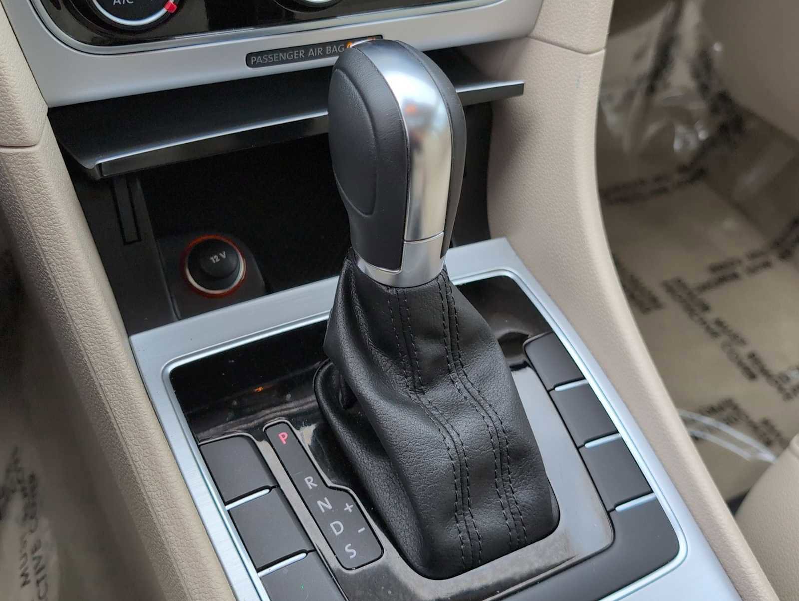 Used 2013 Volkswagen Passat 2.5 SE image 29