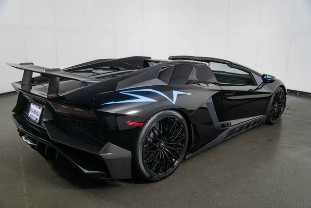 Used 2017 Lamborghini Aventador LP 750-4 Superveloce AWD/4WD image 8