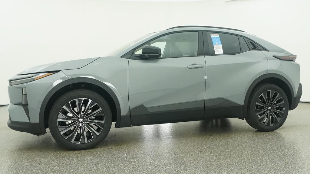 New 2026 Toyota C-HR AWD/4WD image 18