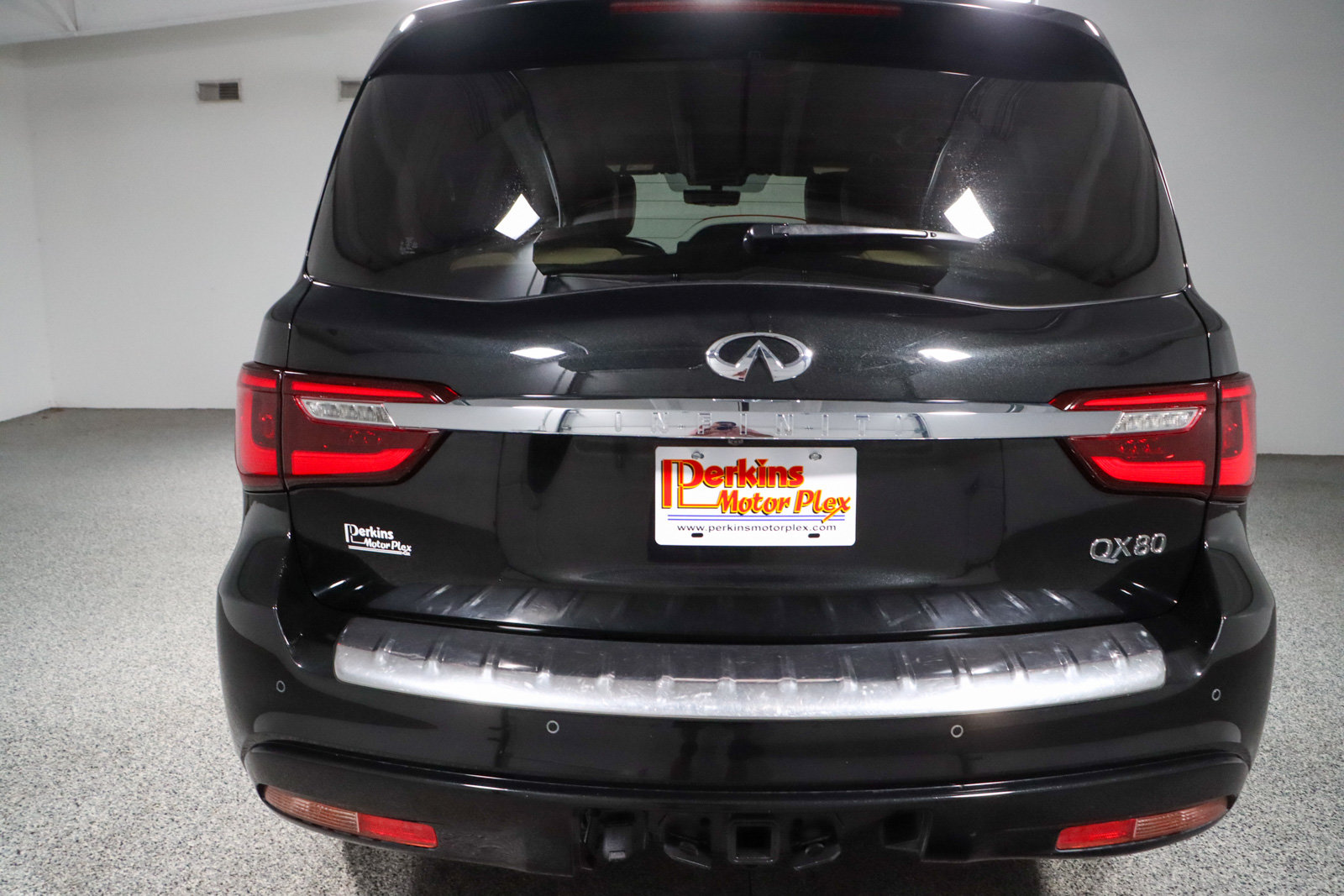 Used 2022 INFINITI QX80 Sensory w/ Cargo Package RWD image 8