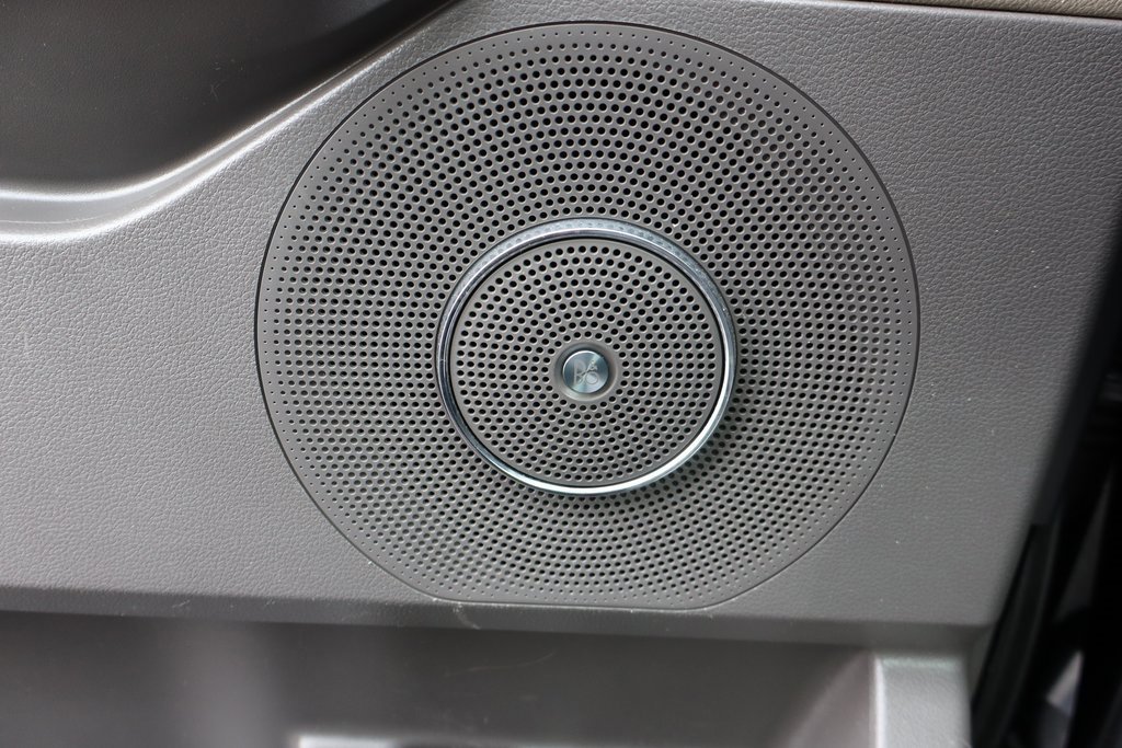 Used 2020 Ford Expedition Limited image 16