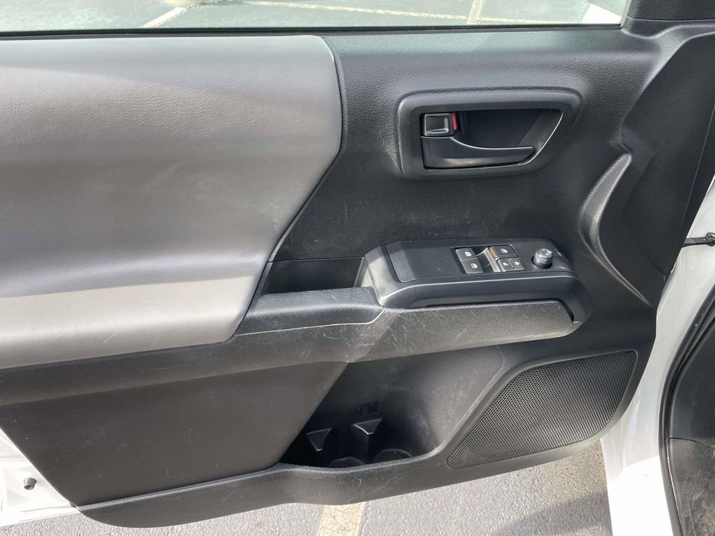 Used 2022 Toyota Tacoma SR image 27