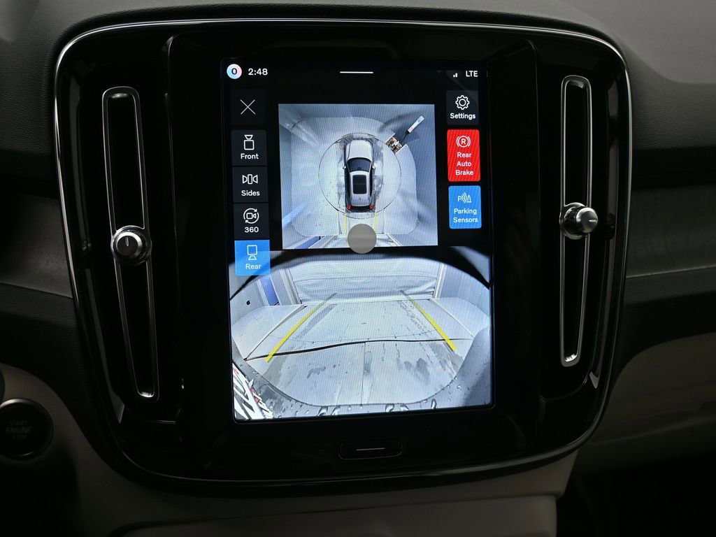 New 2026 Volvo XC40 B5 Ultra w/ Climate Package AWD/4WD image 14