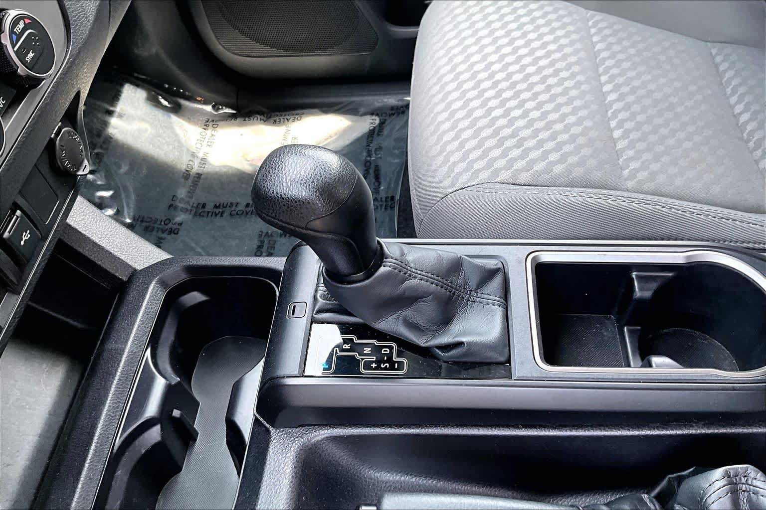 Used 2022 Toyota Tacoma SR AWD/4WD image 14