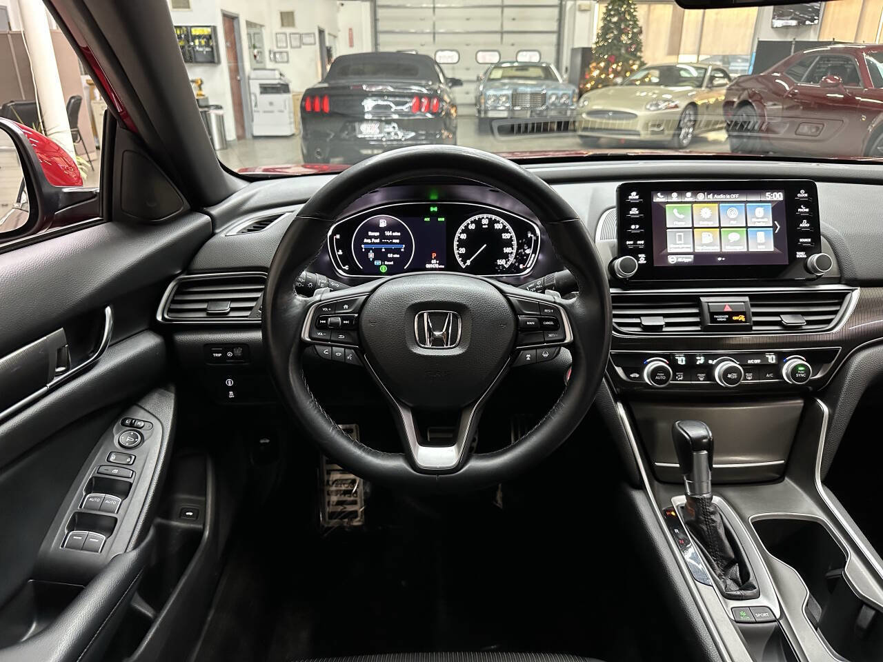Used 2018 Honda Accord Sport image 19