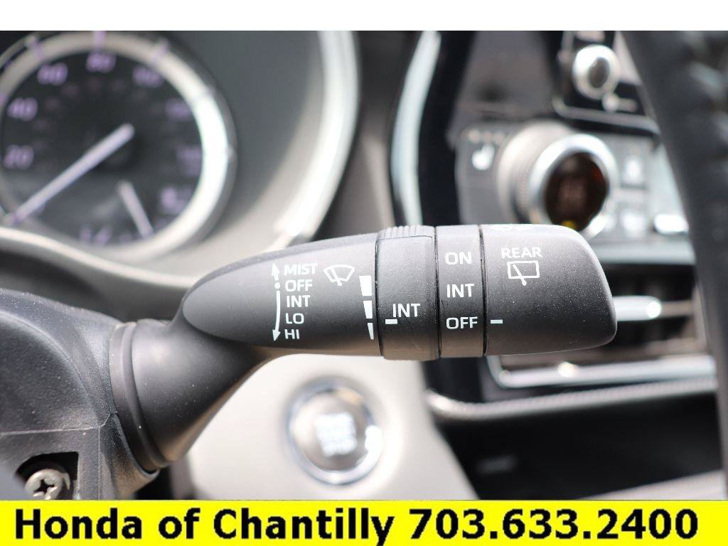 Used 2022 Toyota Highlander XSE FWD image 11
